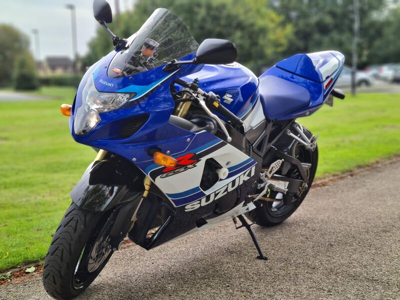 SUZUKI GSXR750