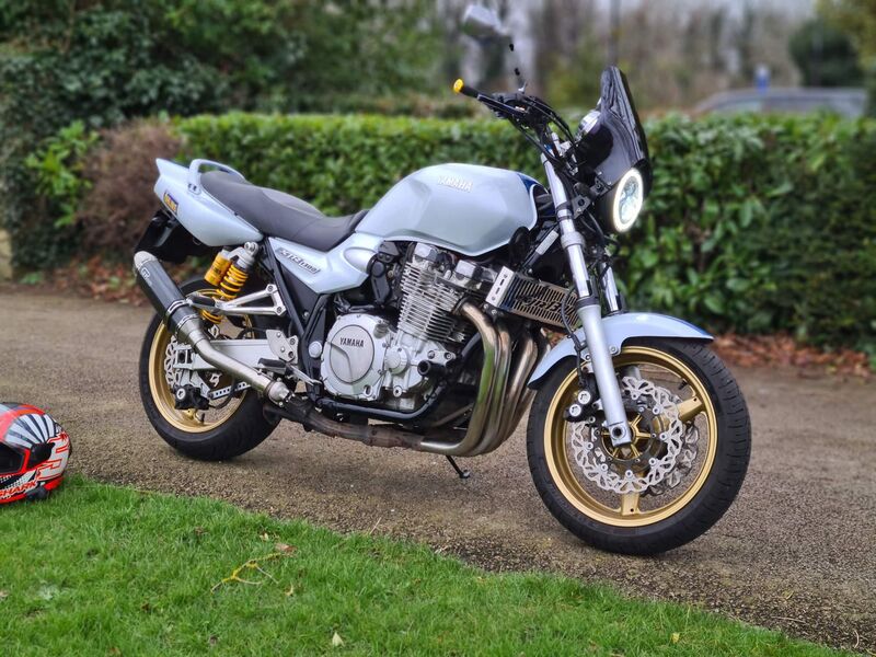 View YAMAHA XJR1300 1300 XJR1300