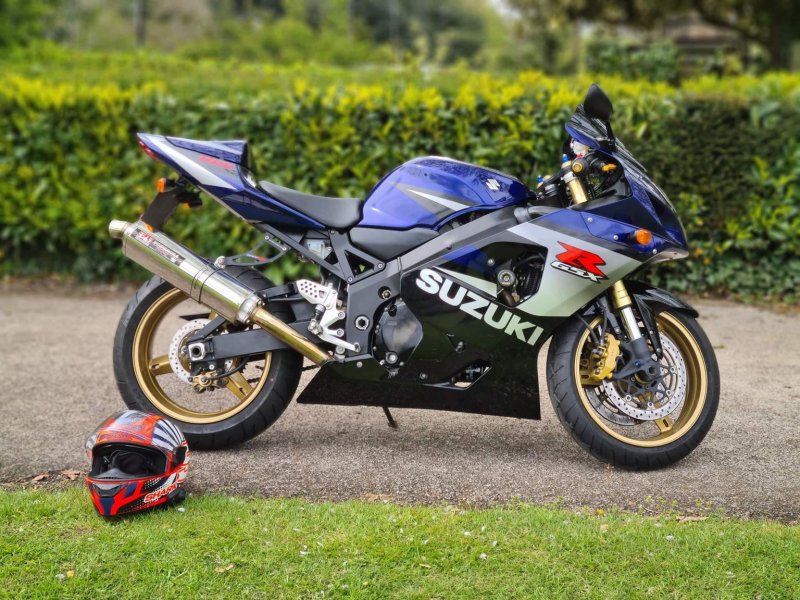 SUZUKI GSXR750