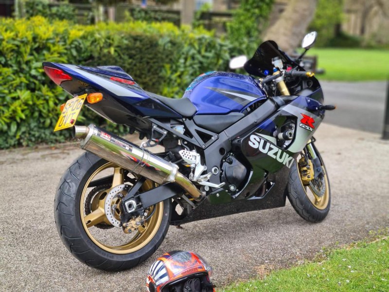 SUZUKI GSXR750