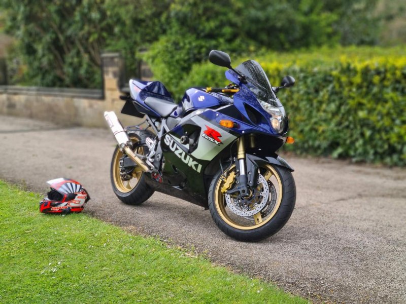 SUZUKI GSXR750