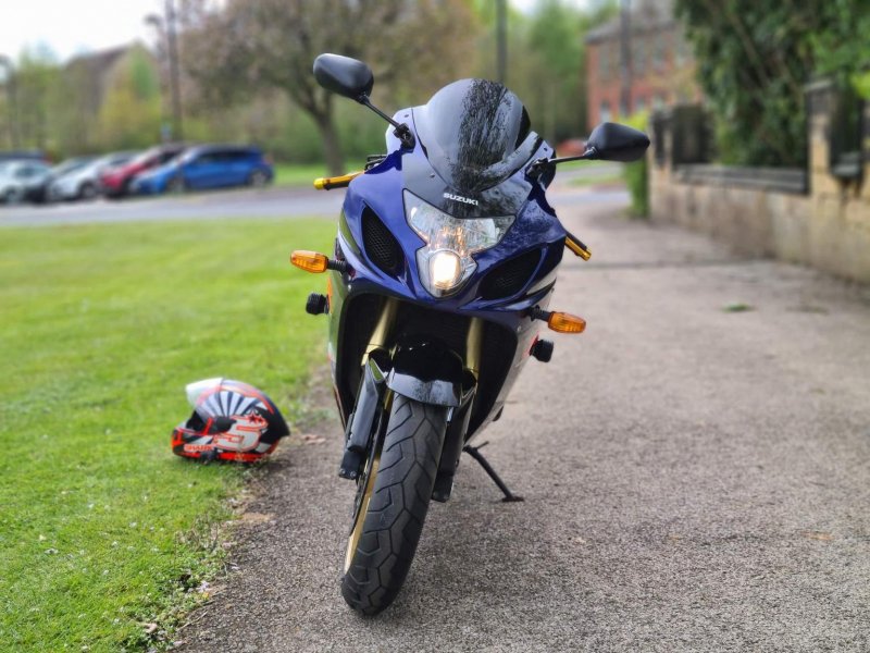 SUZUKI GSXR750