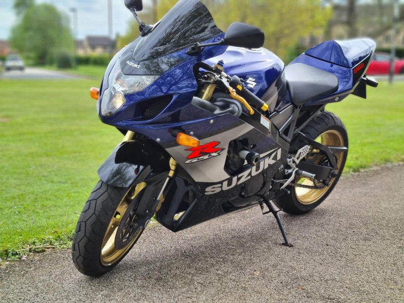 SUZUKI GSXR750