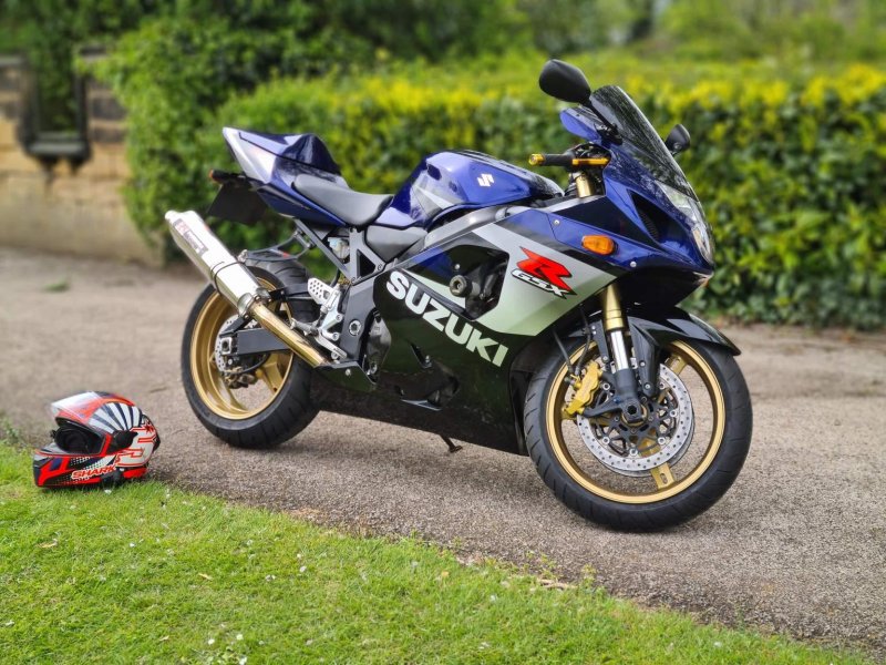 SUZUKI GSXR750