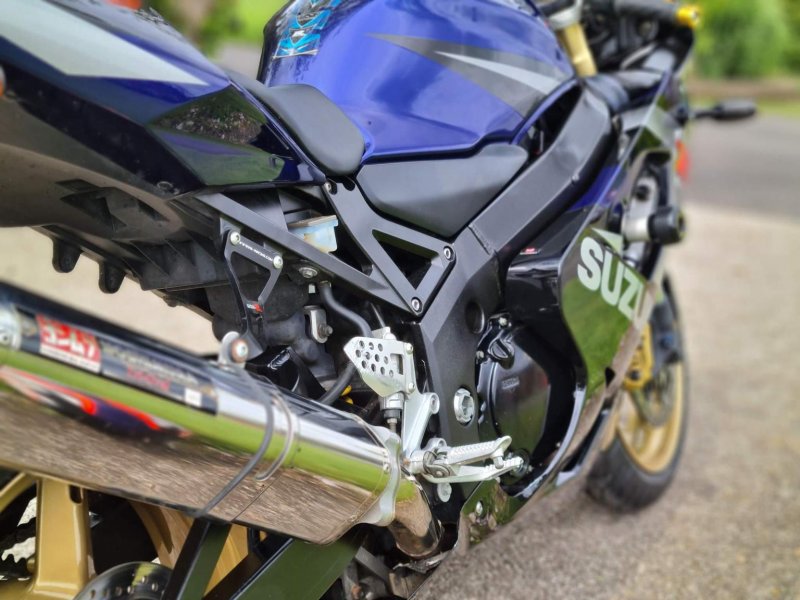 SUZUKI GSXR750