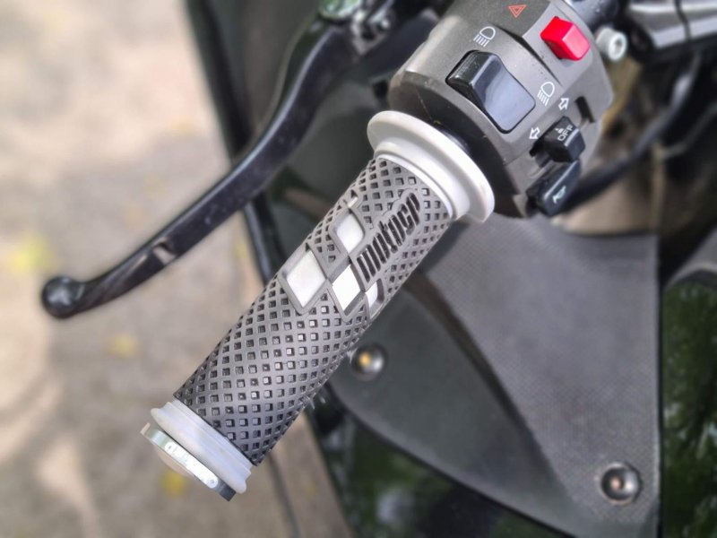 KAWASAKI ZZR1400