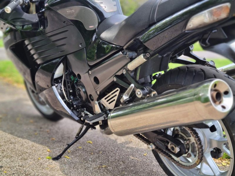 KAWASAKI ZZR1400