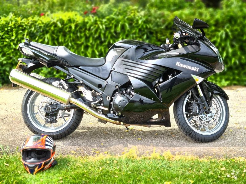KAWASAKI ZZR1400