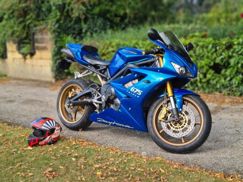 View TRIUMPH DAYTONA 675 675