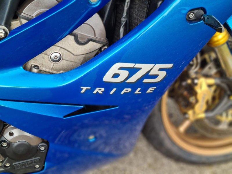 TRIUMPH DAYTONA 675
