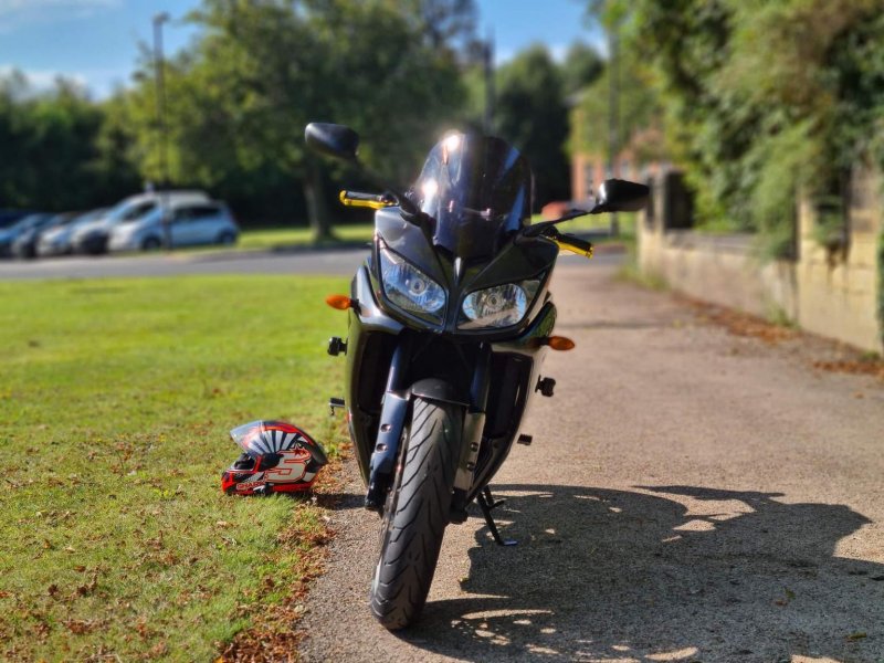 YAMAHA FZ1