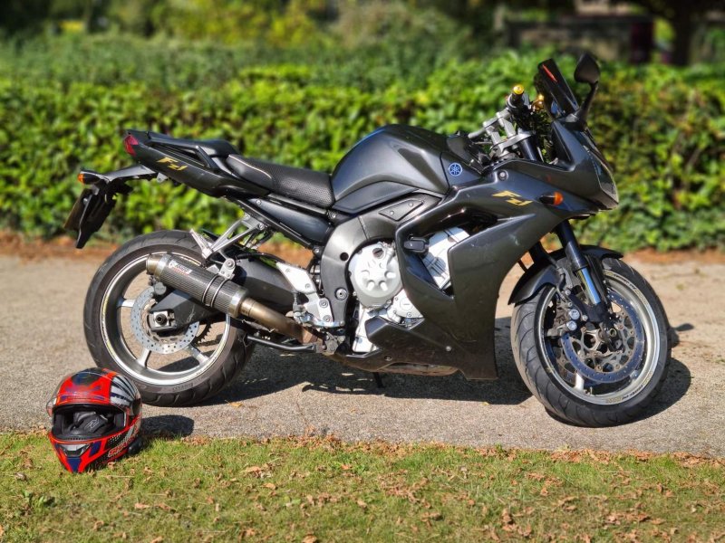 YAMAHA FZ1