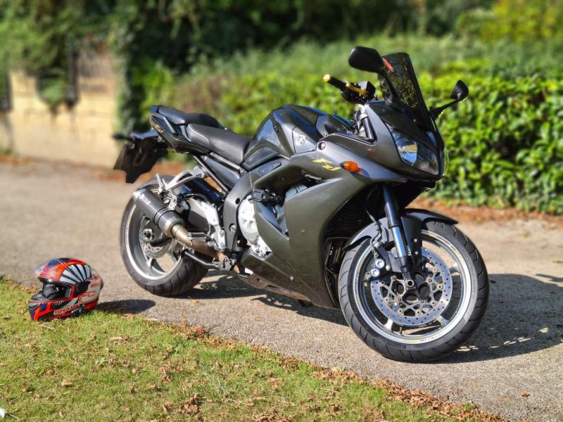 YAMAHA FZ1
