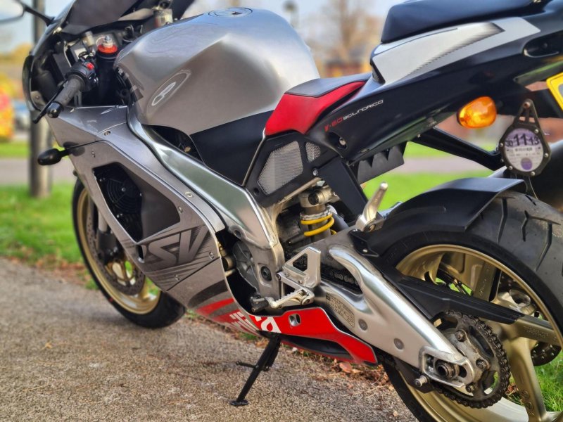 APRILIA RSV1000