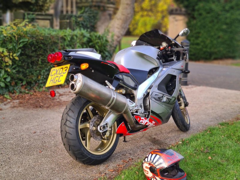 APRILIA RSV1000