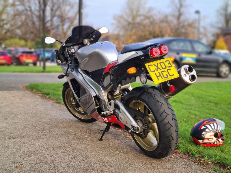 APRILIA RSV1000