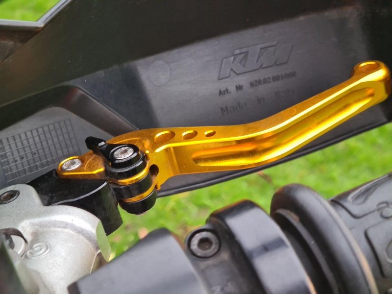 KTM 990