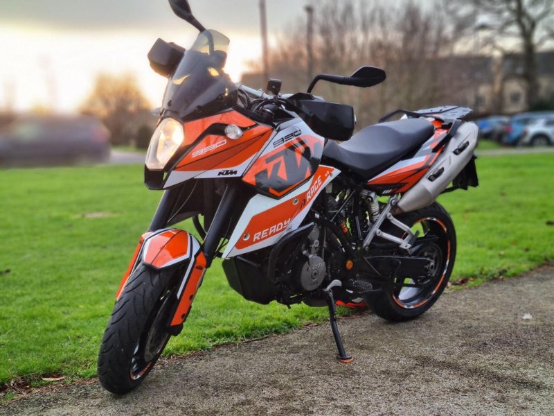 KTM 990