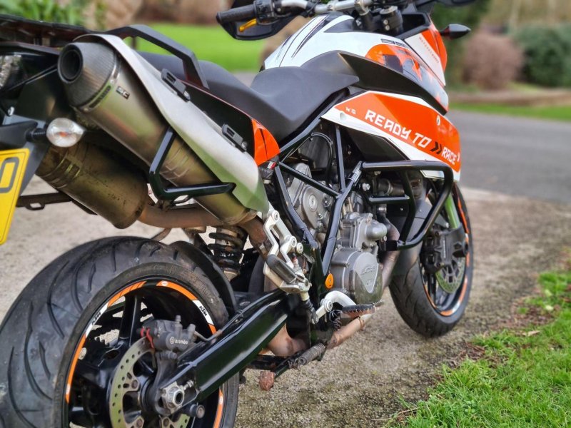 KTM 990
