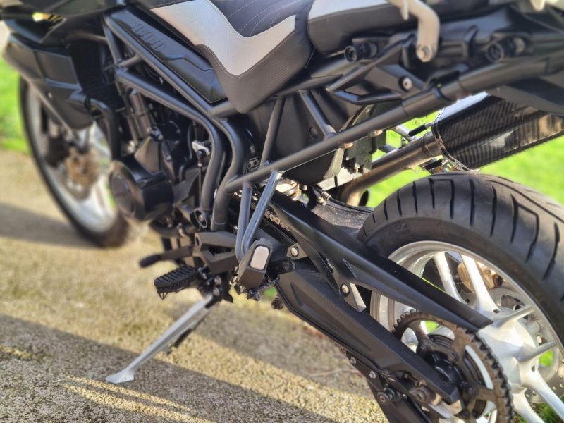 TRIUMPH TIGER 800