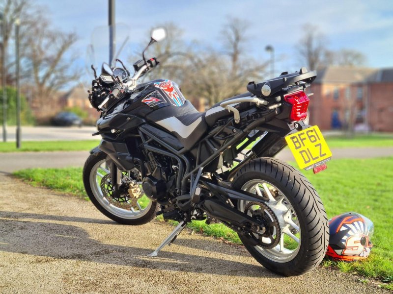 TRIUMPH TIGER 800