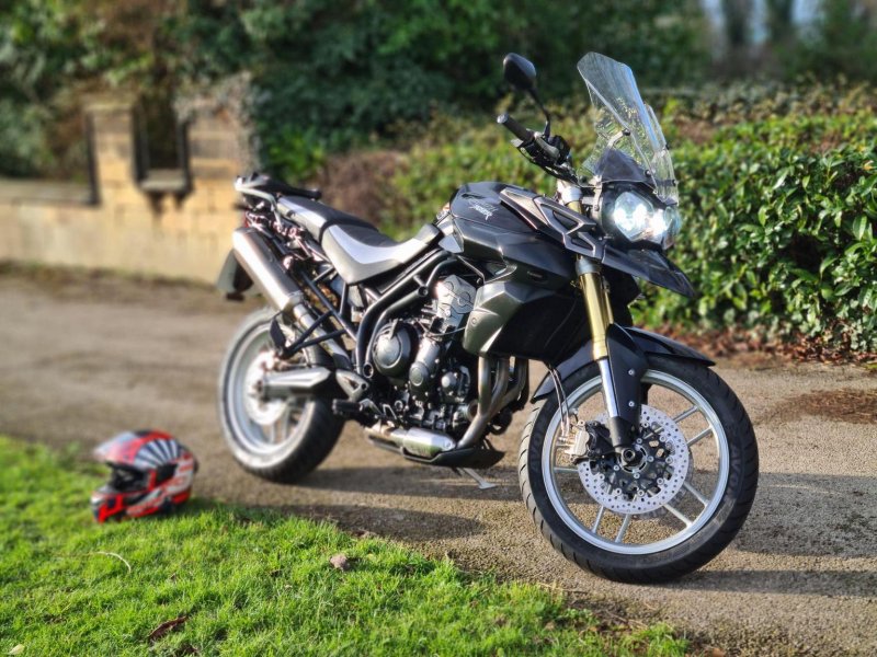 View TRIUMPH TIGER 800 800