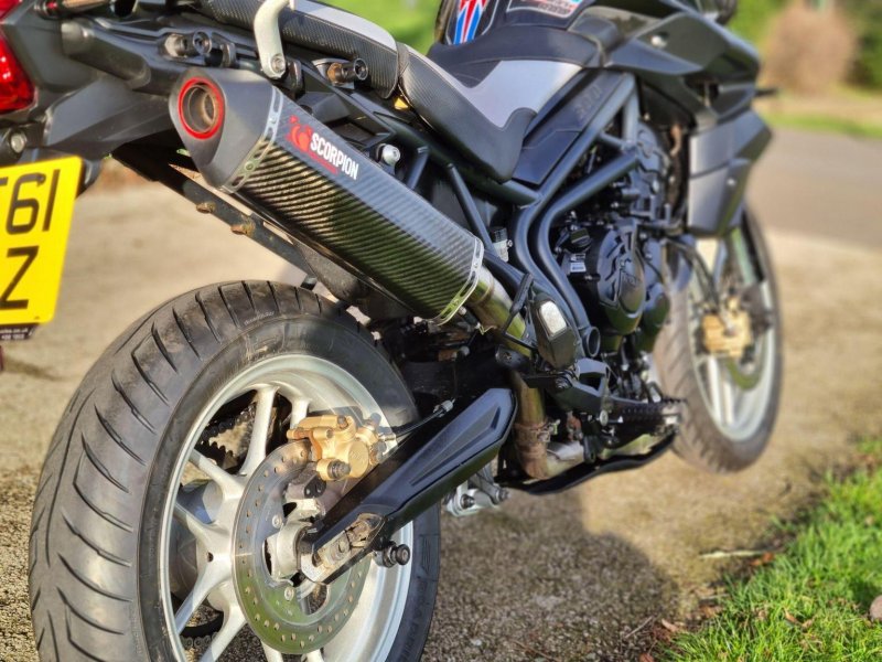 TRIUMPH TIGER 800