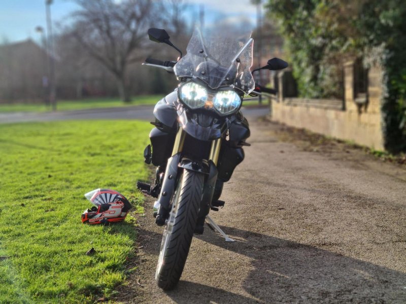 TRIUMPH TIGER 800