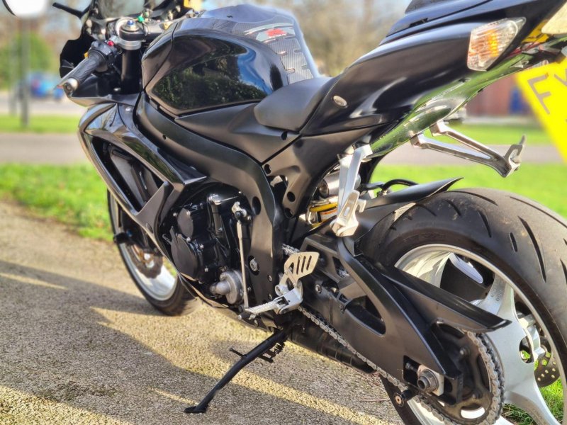 SUZUKI GSXR750