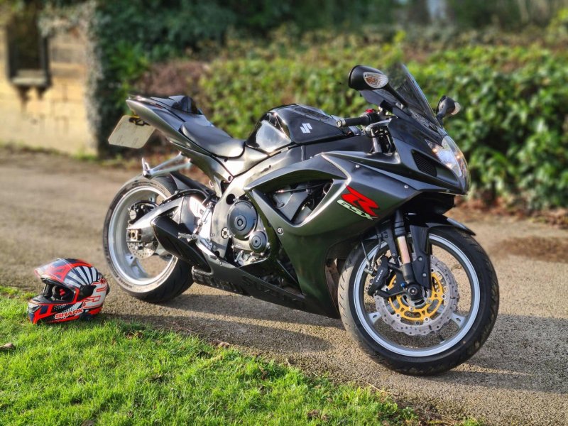 SUZUKI GSXR750