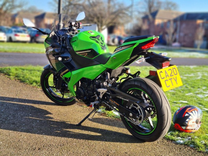 KAWASAKI Ninja 400