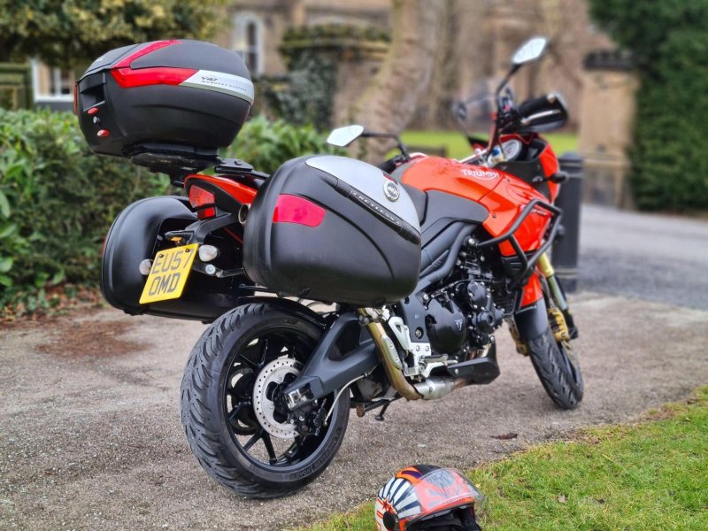 TRIUMPH TIGER 1050