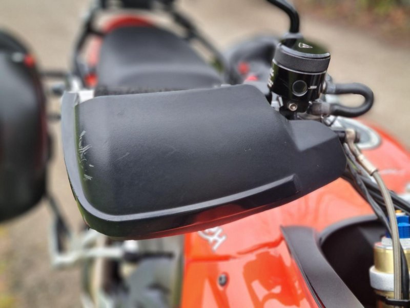 TRIUMPH TIGER 1050