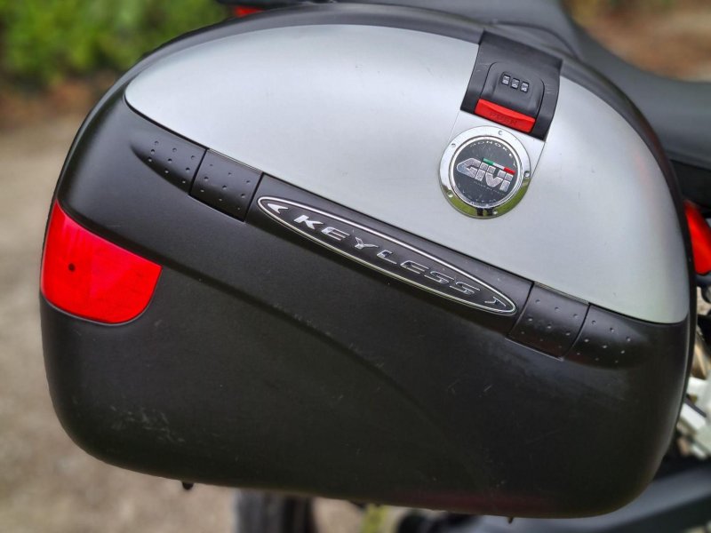 TRIUMPH TIGER 1050
