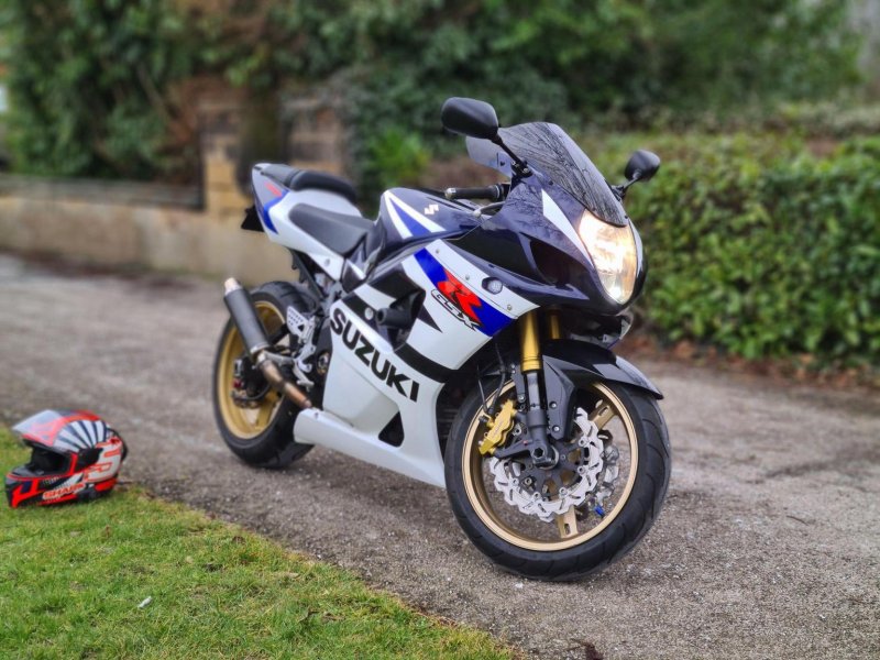 View SUZUKI GSXR1000 1000