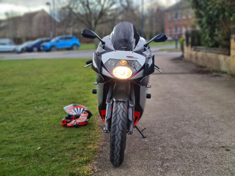 APRILIA RSV1000