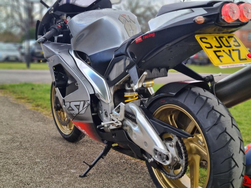 APRILIA RSV1000