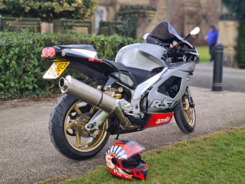 APRILIA RSV1000