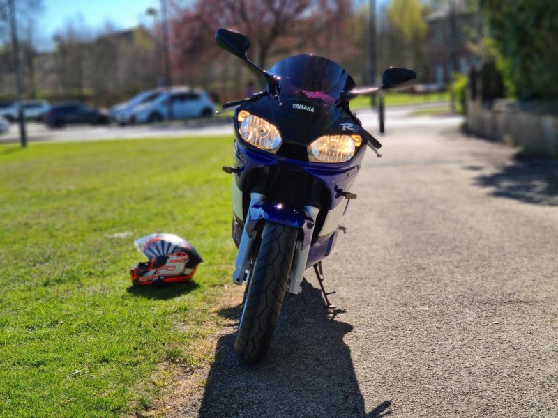 YAMAHA R6