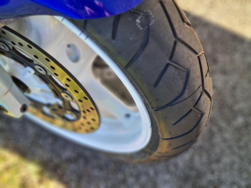 YAMAHA R6