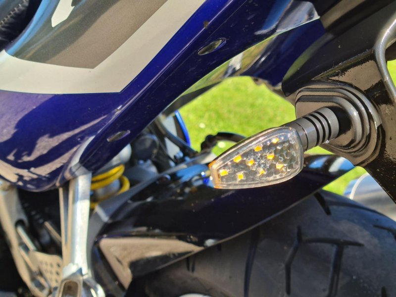 YAMAHA R6