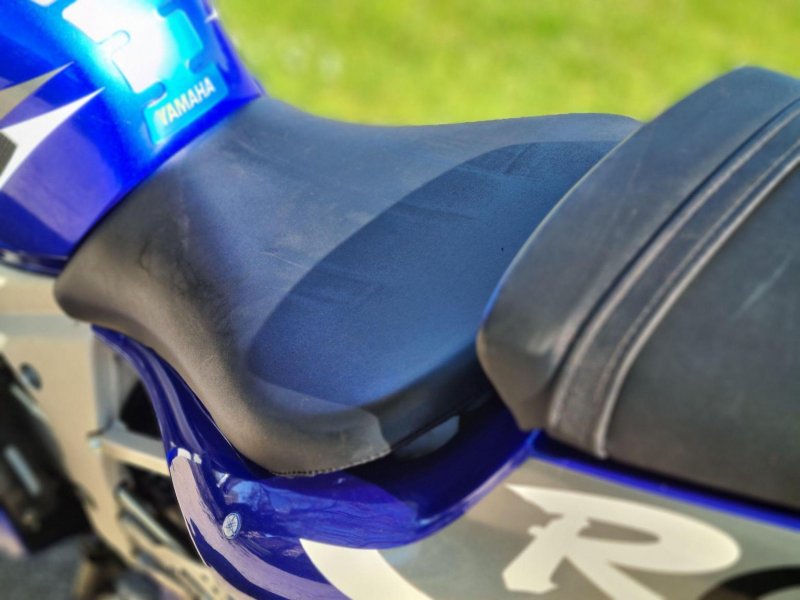 YAMAHA R6