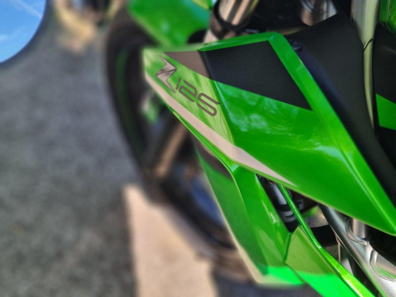 KAWASAKI Z125