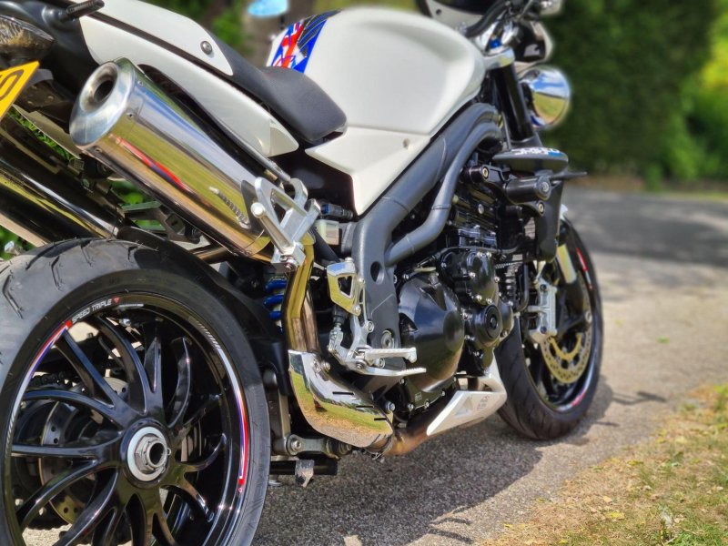 View TRIUMPH SPEED TRIPLE 1050 Best example in the country!