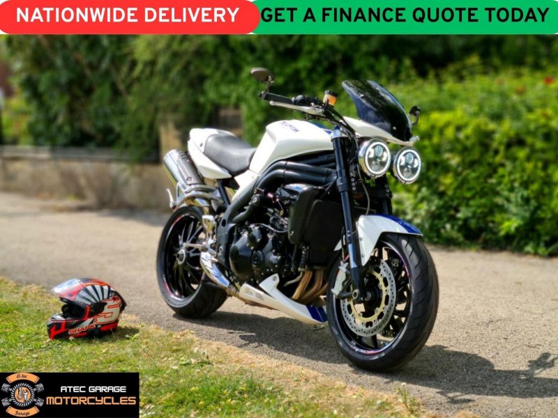 View TRIUMPH SPEED TRIPLE 1050 Best example in the country!