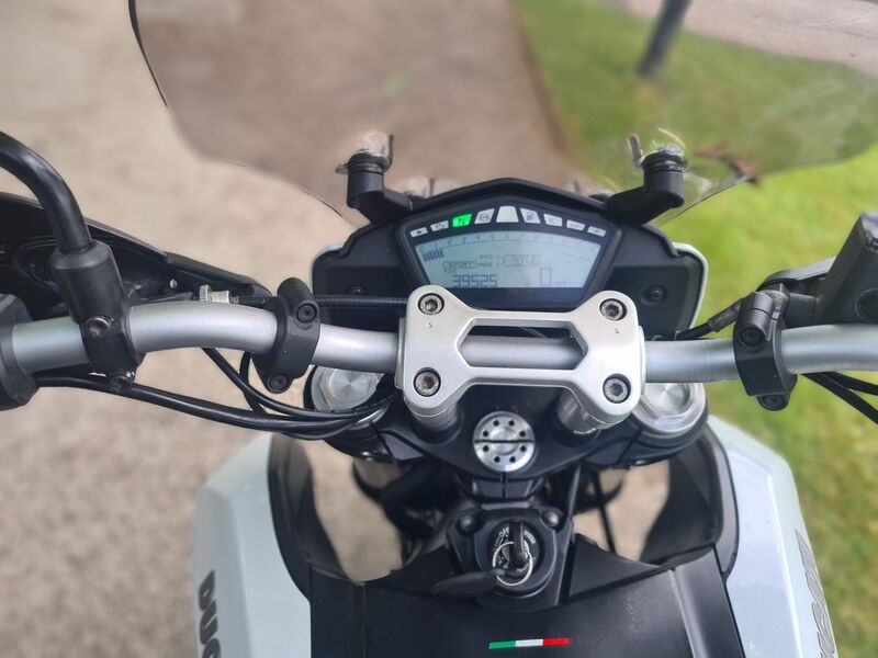 DUCATI Hyperstrada