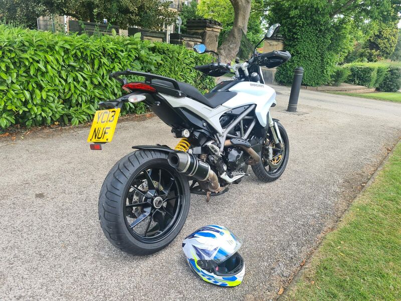 DUCATI Hyperstrada