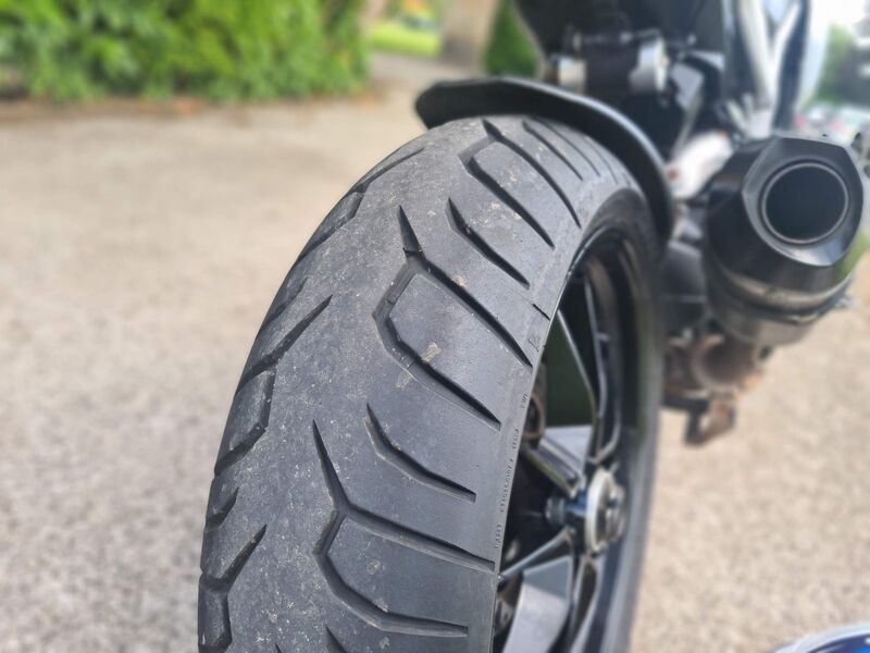 DUCATI Hyperstrada