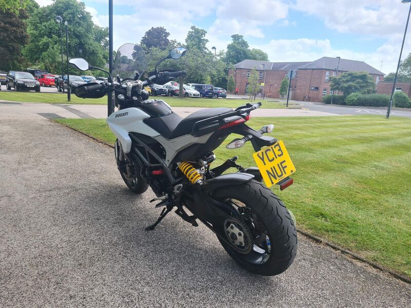 DUCATI Hyperstrada