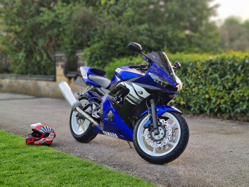 YAMAHA R6